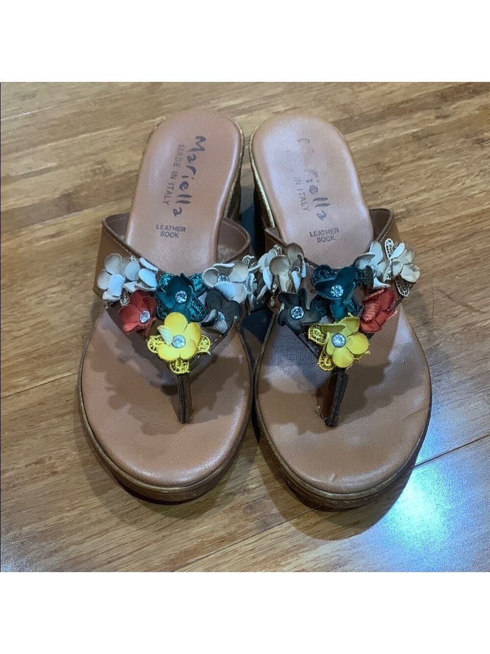 ❤️Brown and Yellow Wedge Shoes with Floral Accents